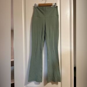 NWOT 🍋 Lululemon Align Sage Green Flare Bootcut Leggings 🍋 Barre 🍋 Pilates 🍋